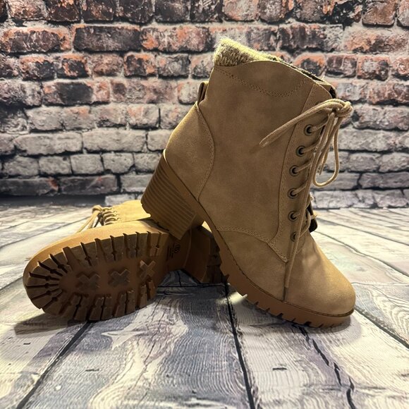 Soda Women's Chunky Heel Combat Lug Sole Booties Size 9 - Picture 1 of 12